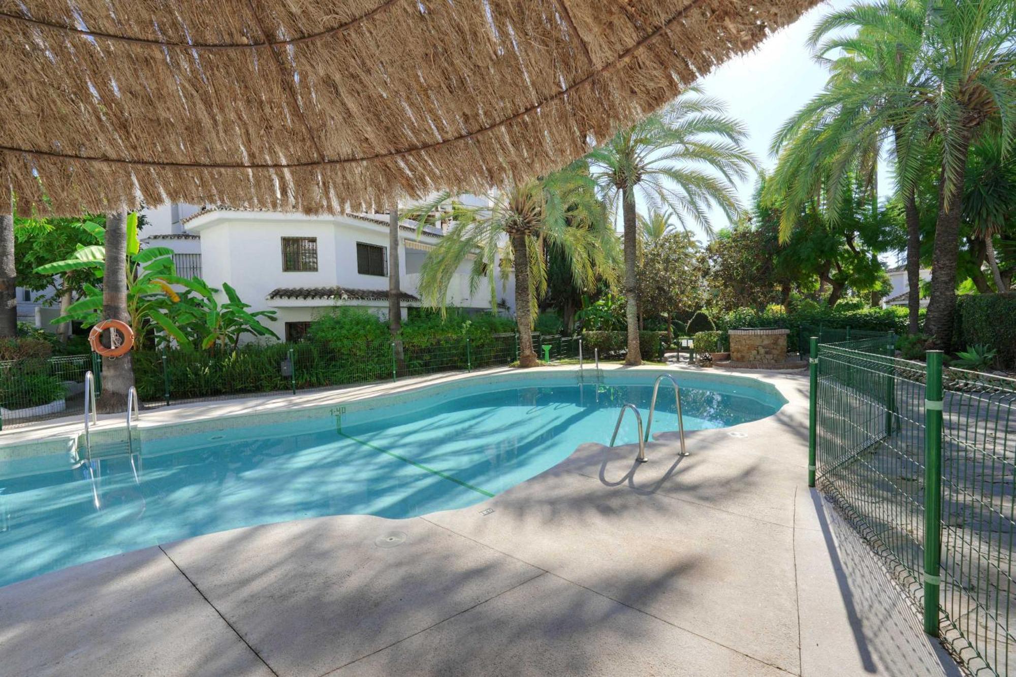 1104 First Line Beach Apartment Golden Beach Pool Marbella Exterior photo
